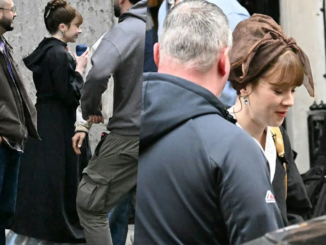Eloise filming bridgerton season 5 bts 1280x720.jpg